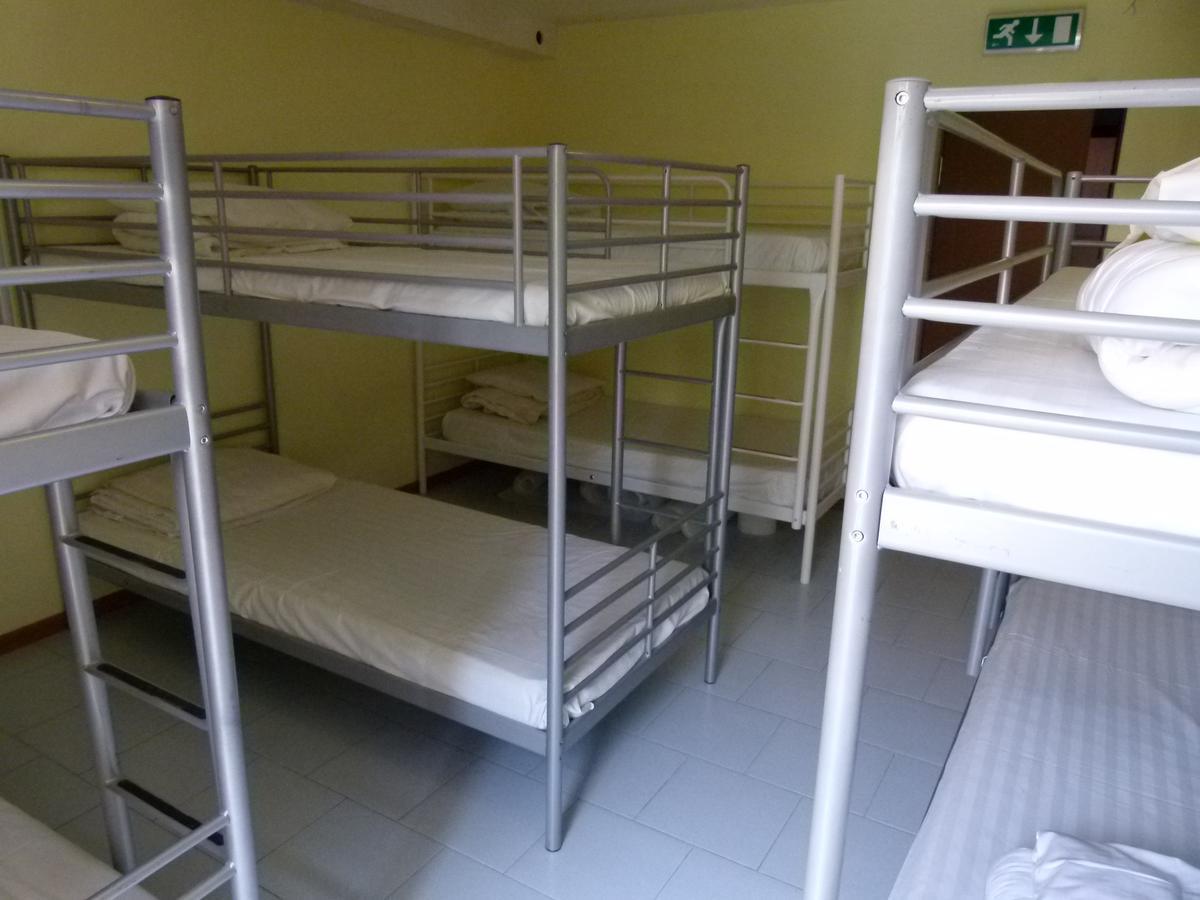 טביליסי Why Me Eco-Friendly Hostel מראה חיצוני תמונה